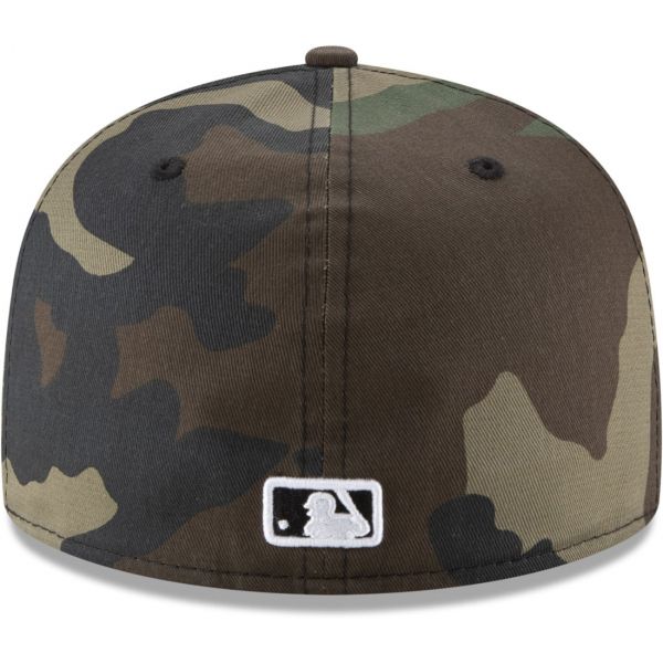 New Era New York Yankees Basic 59Fifty Fitted Cap Hat Woodland Camo 11941964 